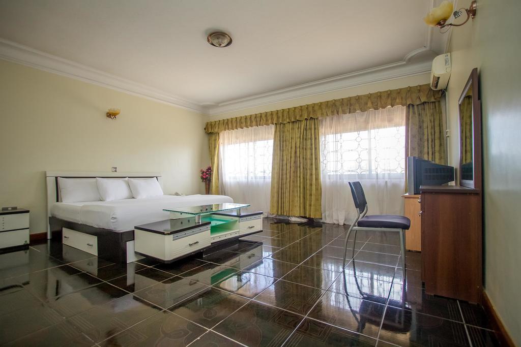 Alfa Hotel Munyonyo Кампала Экстерьер фото