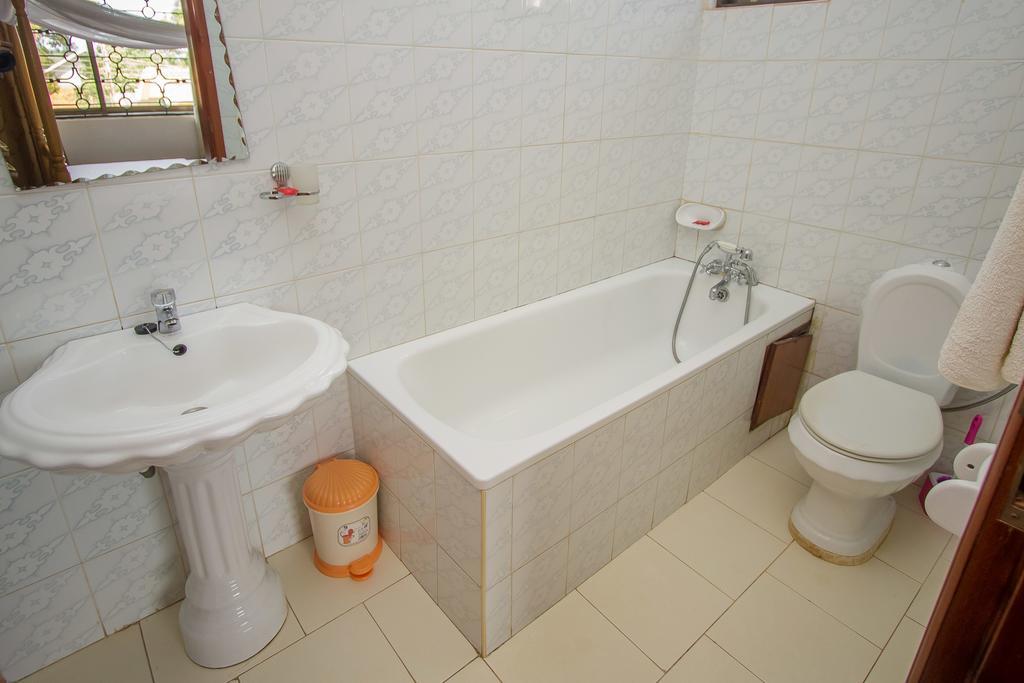 Alfa Hotel Munyonyo Кампала Экстерьер фото