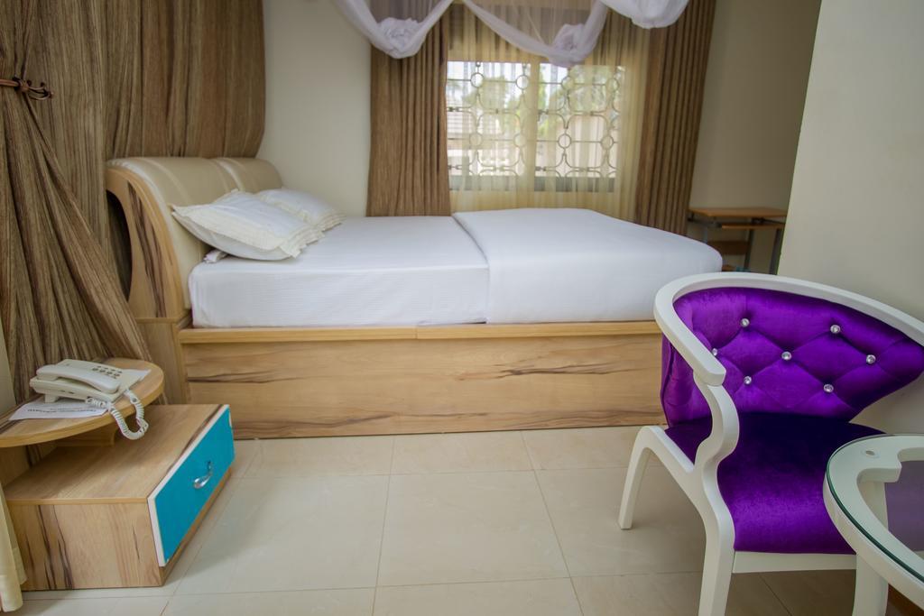 Alfa Hotel Munyonyo Кампала Экстерьер фото