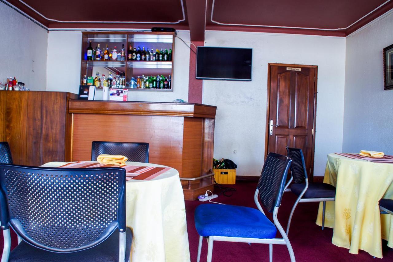 Alfa Hotel Munyonyo Кампала Экстерьер фото
