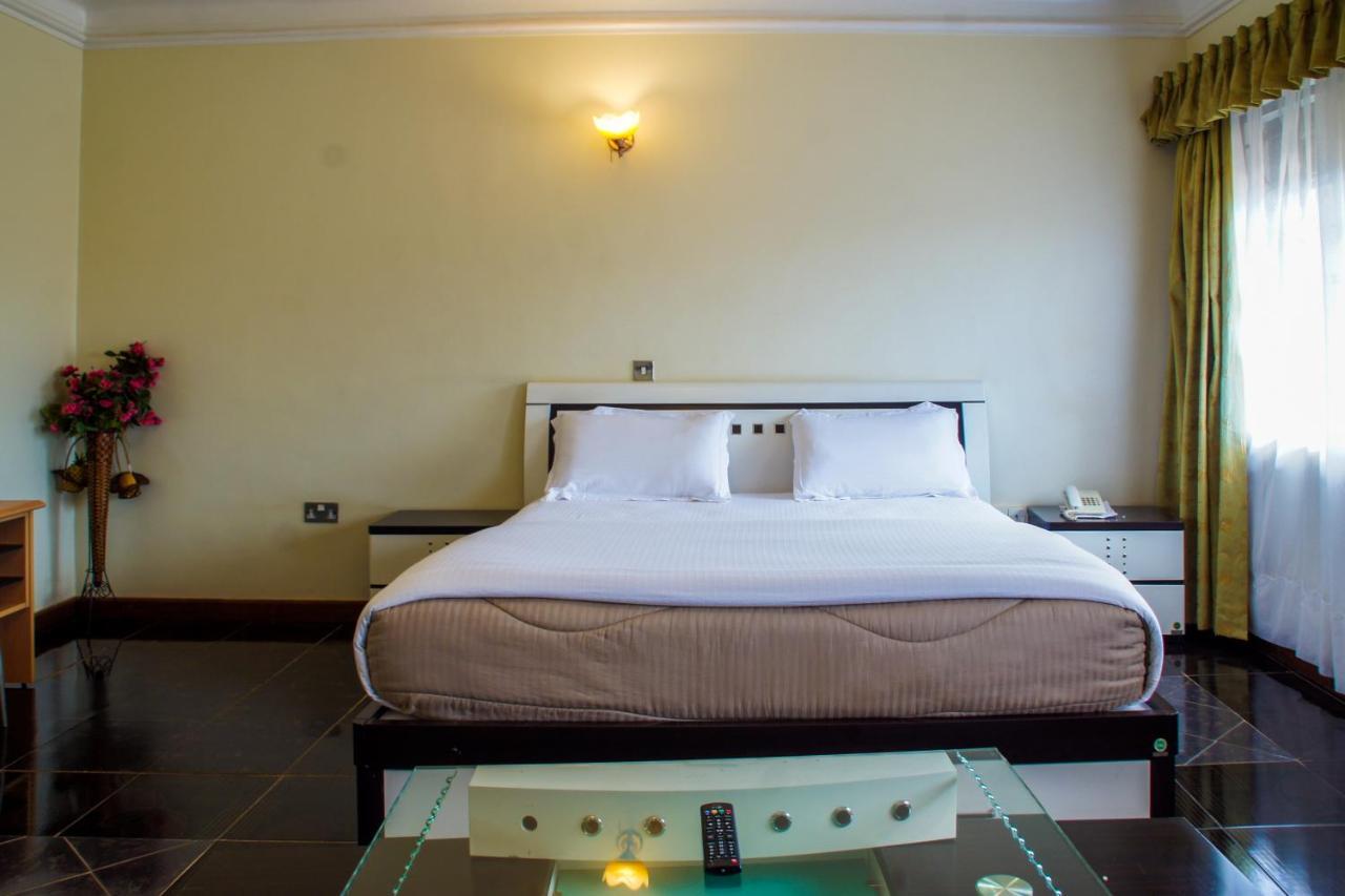 Alfa Hotel Munyonyo Кампала Экстерьер фото