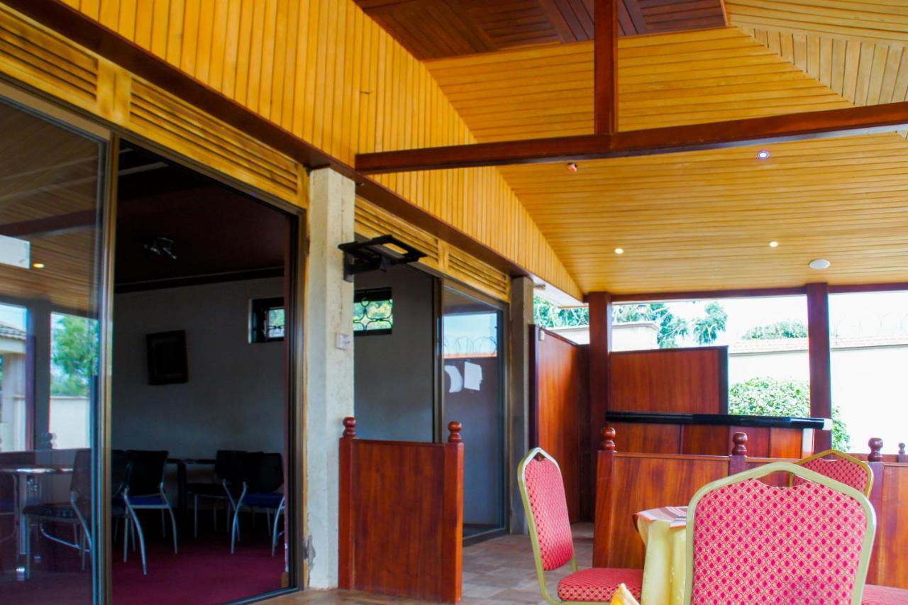 Alfa Hotel Munyonyo Кампала Экстерьер фото