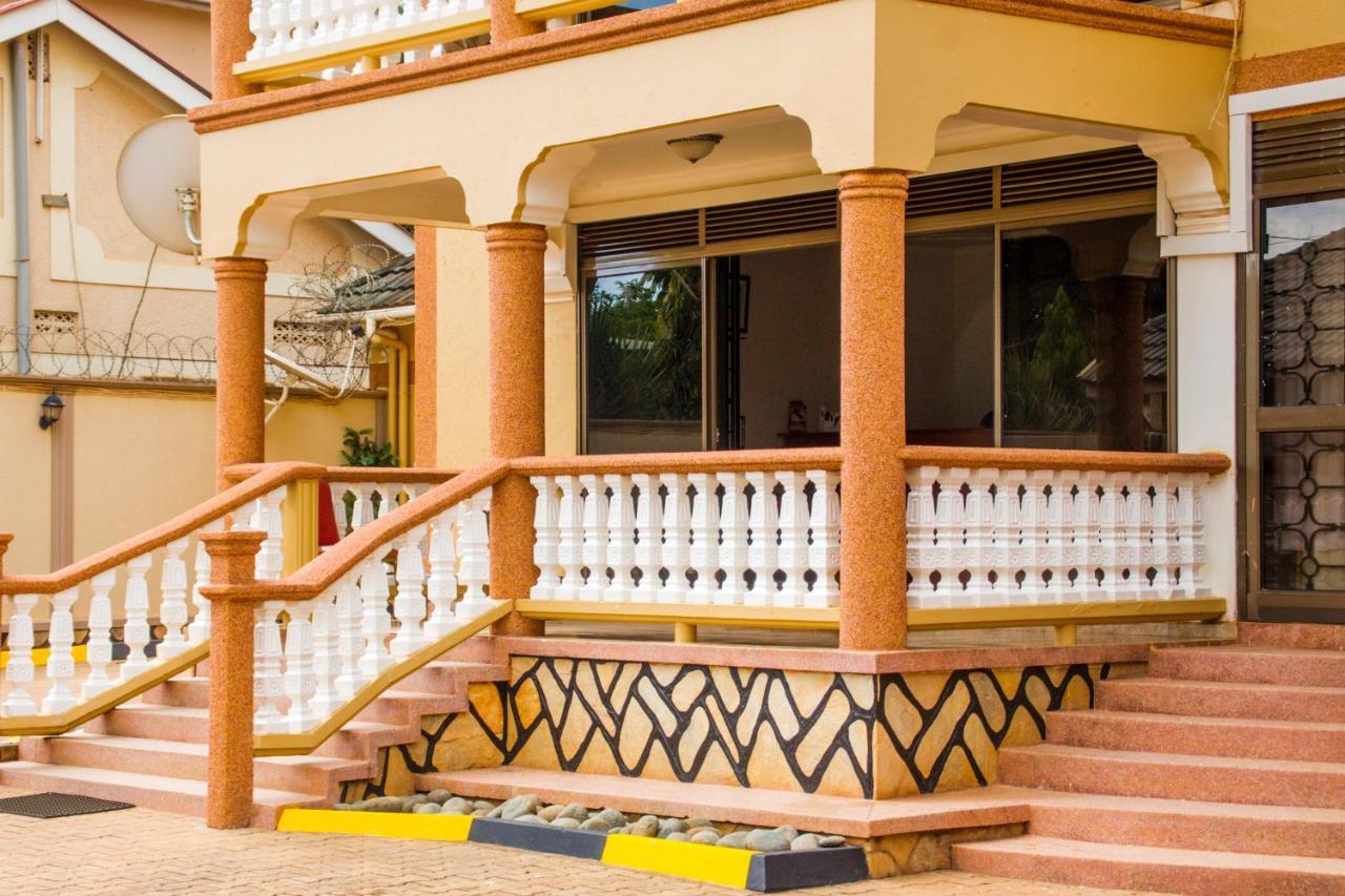 Alfa Hotel Munyonyo Кампала Экстерьер фото