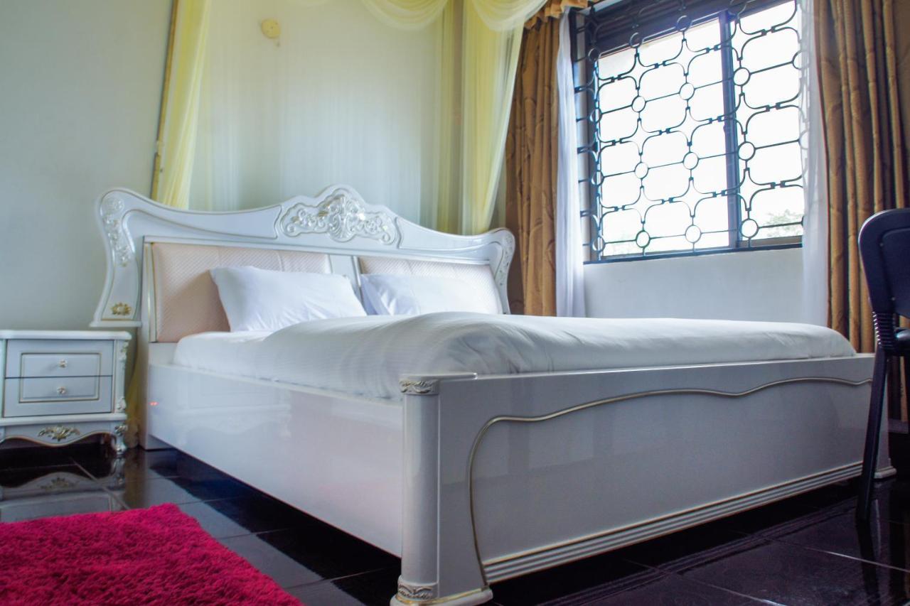 Alfa Hotel Munyonyo Кампала Экстерьер фото